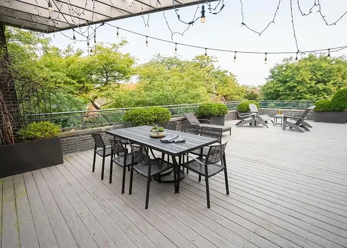 Chic Little Italy 4br With Optional Parking * Chicago